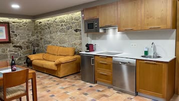 Apartment, 1 Bedroom | Private kitchen | Fridge, microwave, stovetop, dishwasher