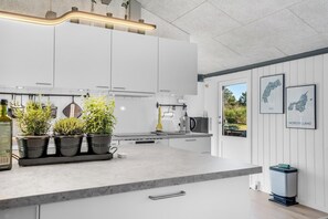 Réfrigérateur, four, plaque de cuisson, lave-vaisselle