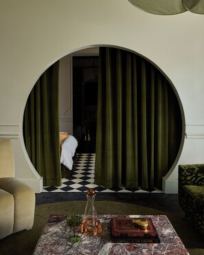 Strykejern/-brett og sengetøy