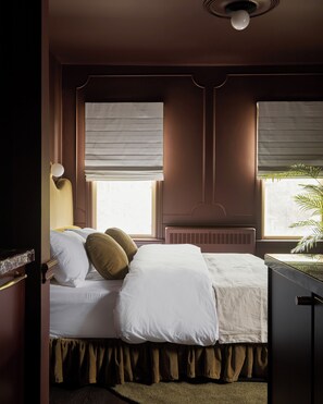 Iron/ironing board, free WiFi, bed sheets - A private staircase entrance will lead you to this Bold & Striking suite. (Stratford)