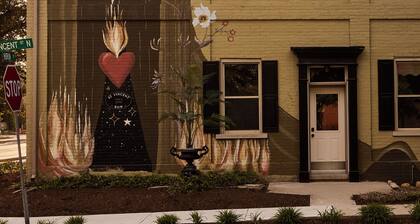 Designed for the solo traveller or couple looking for a taste of the Hotel Julie experience.