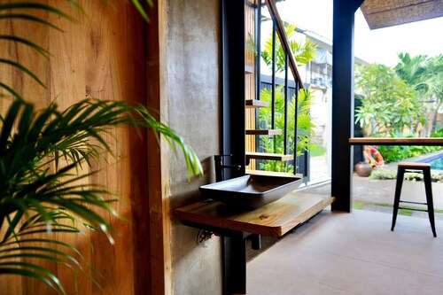 Mayfair Garden Resort