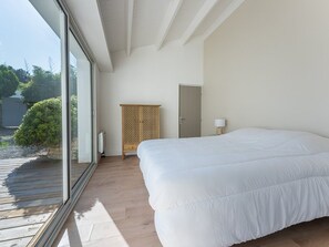 4 bedrooms, free WiFi