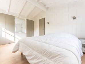 4 bedrooms, free WiFi