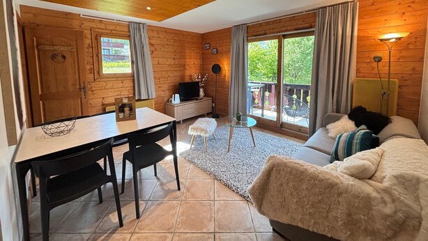 TV - Charming 3-room apartment in Méribel Village with parking and WIFI (Méribel)