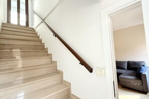 Interior - O03 – Osimo, One-Bedroom Apartment with Terrace and Wi-Fi (Osimo)