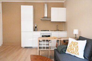 TV - O03 – Osimo, One-Bedroom Apartment with Terrace and Wi-Fi (Osimo)