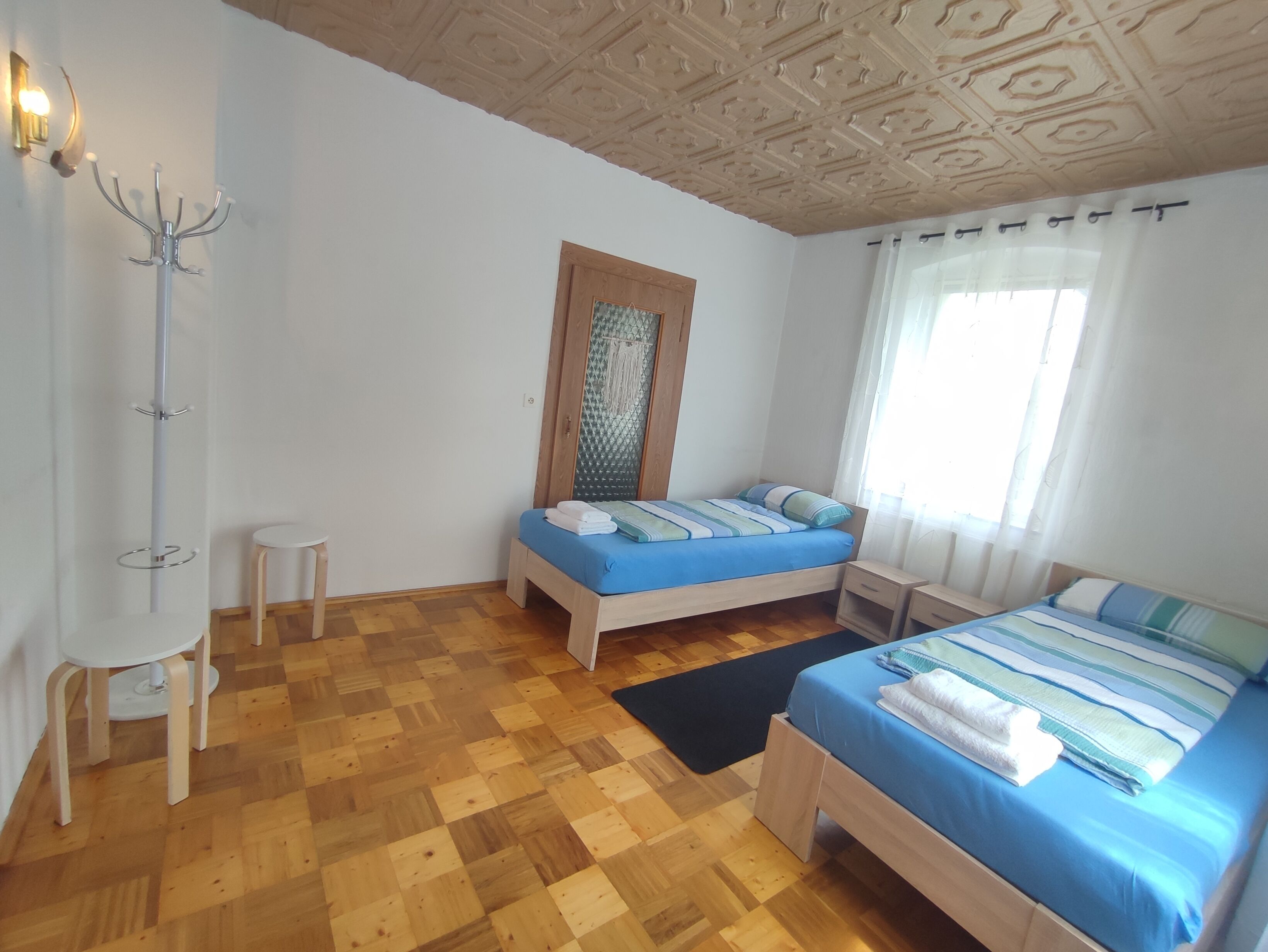 5 camere, ferro/asse da stiro, Wi-Fi gratuito, lenzuola