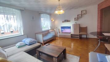 5 dormitorios, tabla de planchar con plancha, wifi gratis y ropa de cama