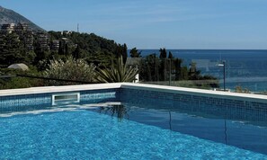 Piscina externa sazonal