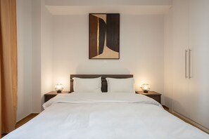 Unclassified image, 4 of 27, button