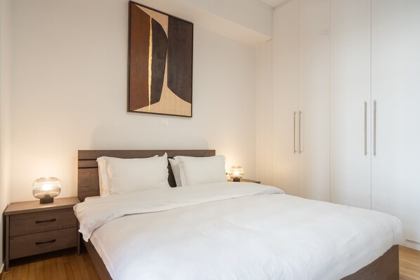 Unclassified image, 1 of 27, button