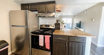 Perfect for Group! 2BR, 2BA with Pool!