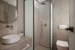 Bathroom - Olenia Suites (Neos Marmaras)