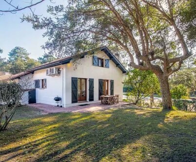 Family home 500m from the ocean Embassy Surf House Oceanside