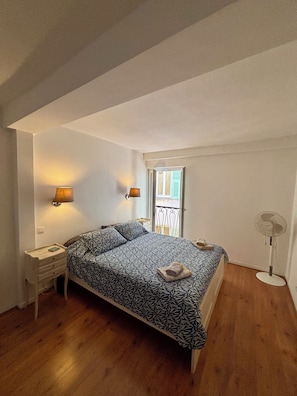 1 chambre, fer et planche à repasser, Wi-Fi, draps fournis