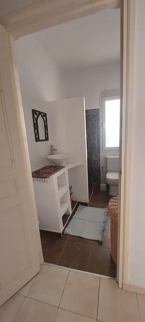 Hair dryer, towels, toilet paper