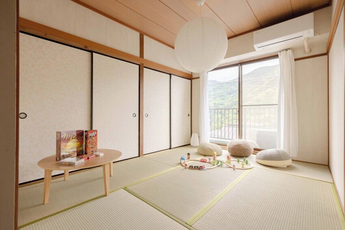 Blackout curtains, iron/ironing board, free WiFi