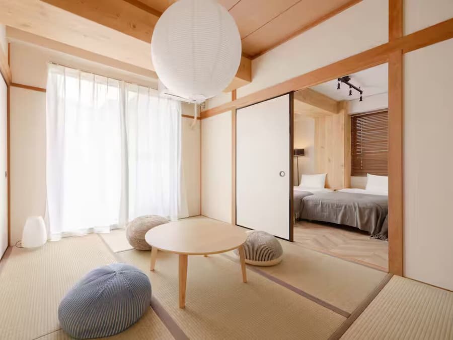 Room 13, Non-smoking | Living area