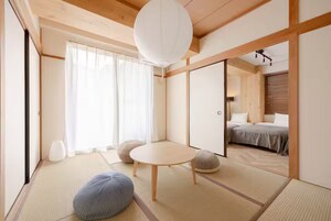 基础公寓, 无烟房 (13) | 起居区