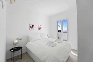 1 habitación, tabla de planchar con plancha, wifi gratis y ropa de cama 