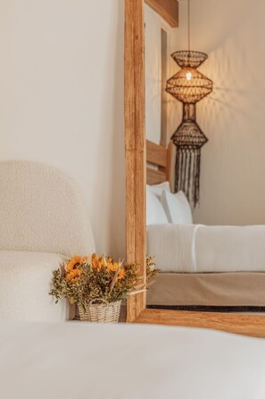Deluxe Suite, Balcony, Sea View | In-room safe, laptop workspace, blackout curtains, soundproofing - Aelo Mykonos hotel (Mykonos)