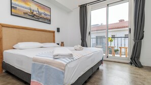 Literie de qualité supérieure, bureau, rideaux occultants, Wi-Fi gratuit