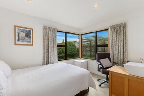 3 Schlafzimmer, Schreibtisch, WLAN, Bettwäsche