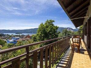 Outdoor dining - Stunning private villa for 4 people with WIFI, TV and balcony (Verbania)
