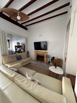 TV connectée, cheminée