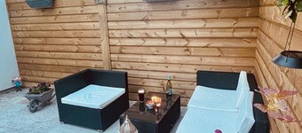 1-bed Cosy Cottage Near Emerald Park - Sleeps 5