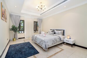 Deluxe Villa, Balcony, Garden View | Iron/ironing board, free WiFi, bed sheets - Samaya Holiday Homes - Luxury Villa  (Dubai)