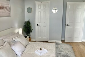 2 bedrooms, desk, iron/ironing board, free WiFi