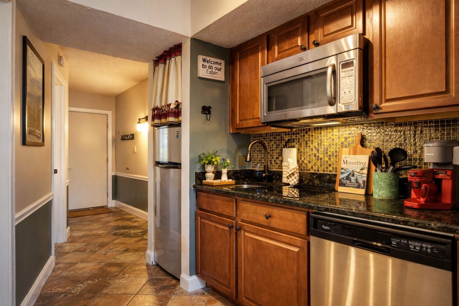 Fridge, microwave, stovetop, dishwasher