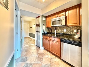 Fridge, microwave, stovetop, dishwasher