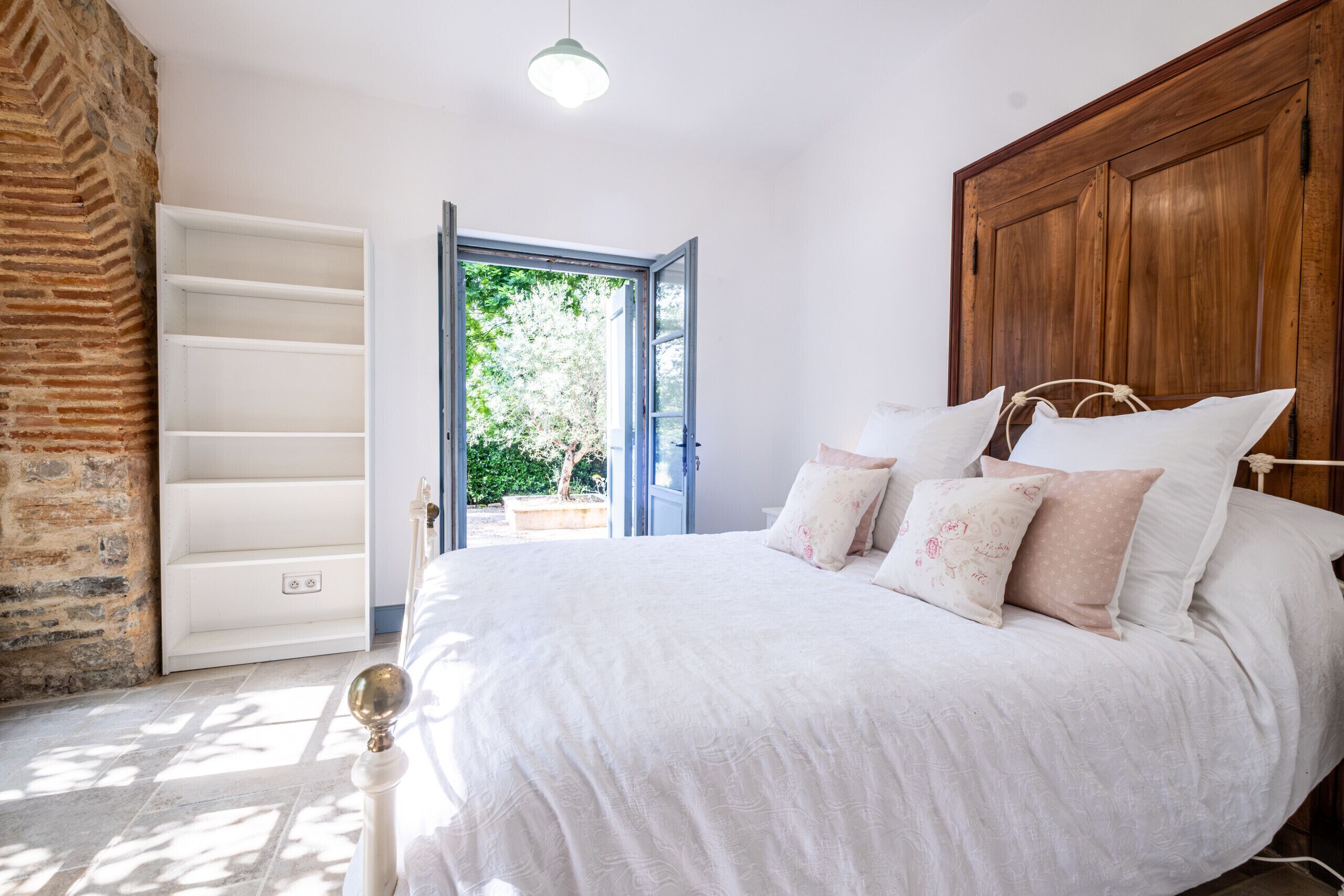 7 chambres, fer et planche à repasser, Wi-Fi gratuit, draps fournis