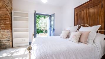 7 chambres, fer et planche Ă repasser, Wi-Fi gratuit, draps fournis