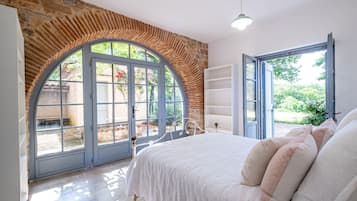 7 dormitorios, tabla de planchar con plancha, wifi gratis y ropa de cama