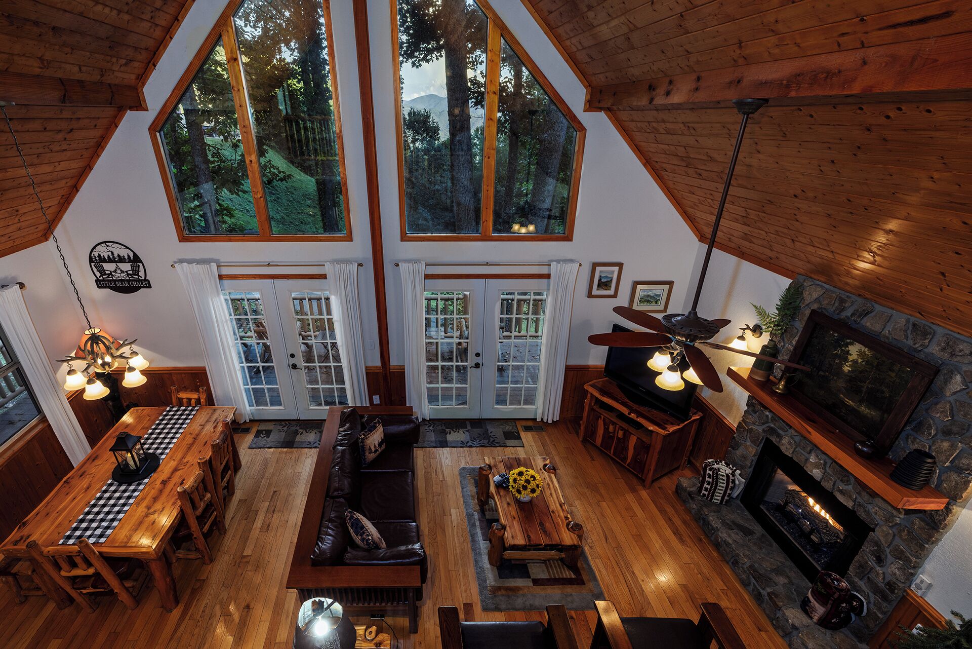 TV, fireplace, DVD player