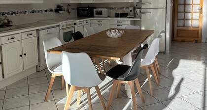 Furnished air-conditioned house 130 M2 on fenced 400m2- Le Grau-du-Roi