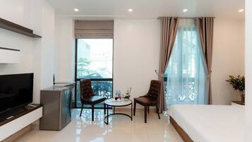 Phòng Superior, quang cảnh thành phố | Bàn, khu vực làm việc phù hợp cho laptop