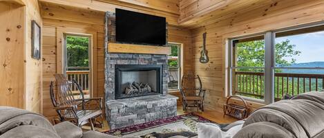 スマートテレビ、暖炉