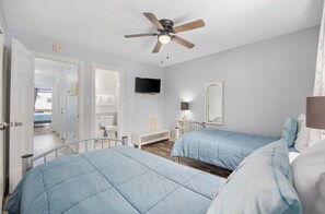 2 bedrooms, iron/ironing board, free WiFi, bed sheets