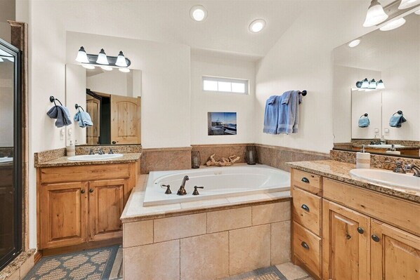 淋浴設備、風筒、提供毛巾