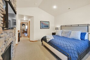 5 Schlafzimmer, Bügeleisen/Bügelbrett, WLAN, Bettwäsche