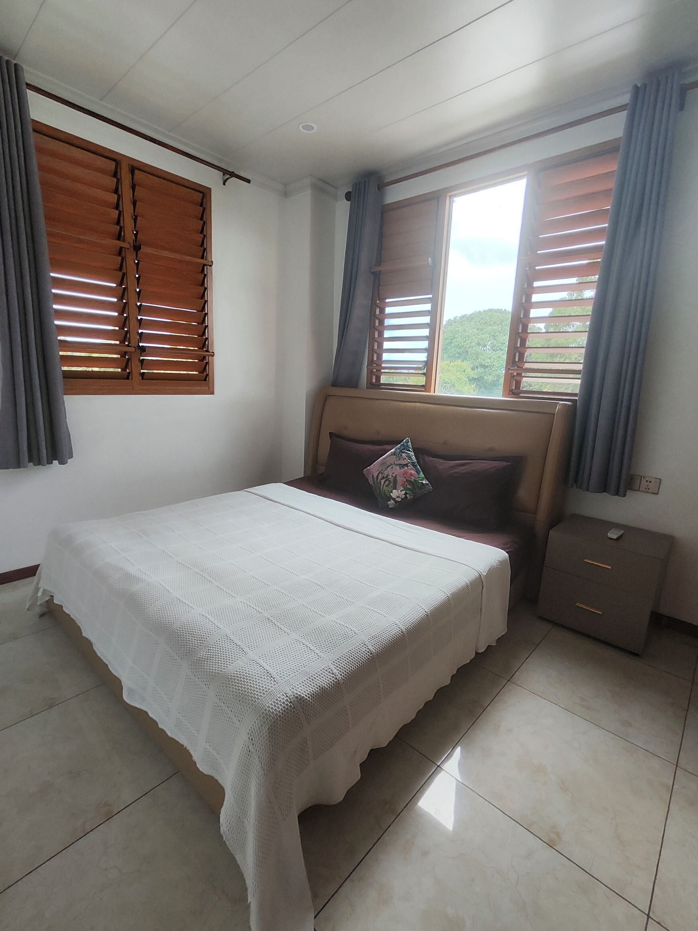 3 bedrooms, iron/ironing board, free WiFi