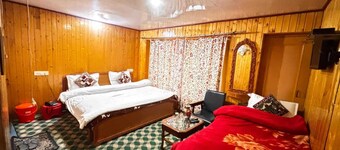 Hotel Bright Palace