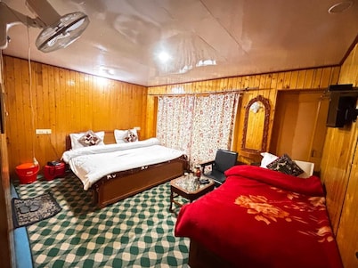 Hotel Bright Palace