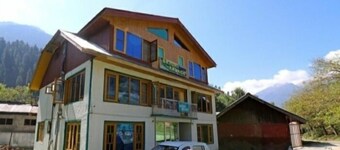Hotel Bright Palace
