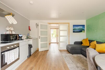 1-bed Cosy Country Retreat- Sleeps 5, Emerald Park